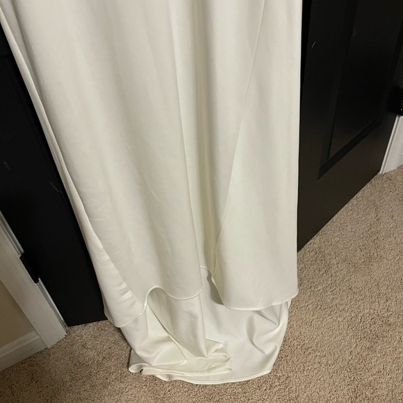 NWOT…Sheer Laced topped Wedding/formal dress - Picture 3 of 7